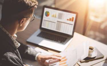 benchmarking in procurement